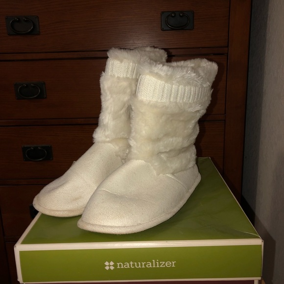 Indoor boot slippers - Picture 2 of 6